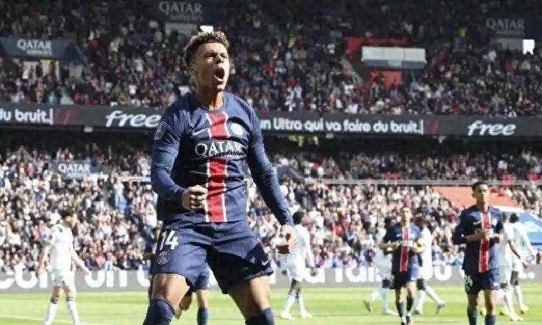 巴黎圣日耳曼核心球员被曝转会传闻，引球迷热议，那些来自时候一定.九游游戏福利